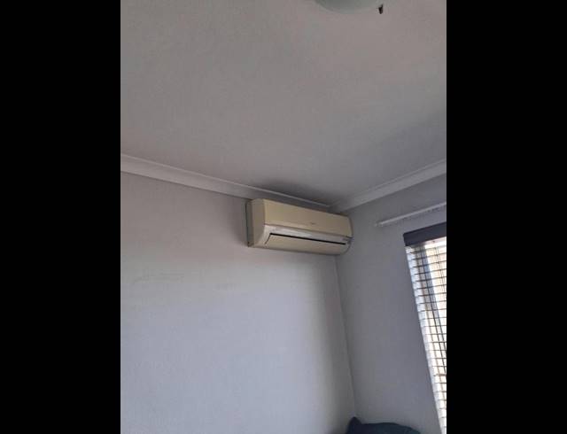 2 BEDROOM PROPERTY TO RENT IN VREDEHOEK